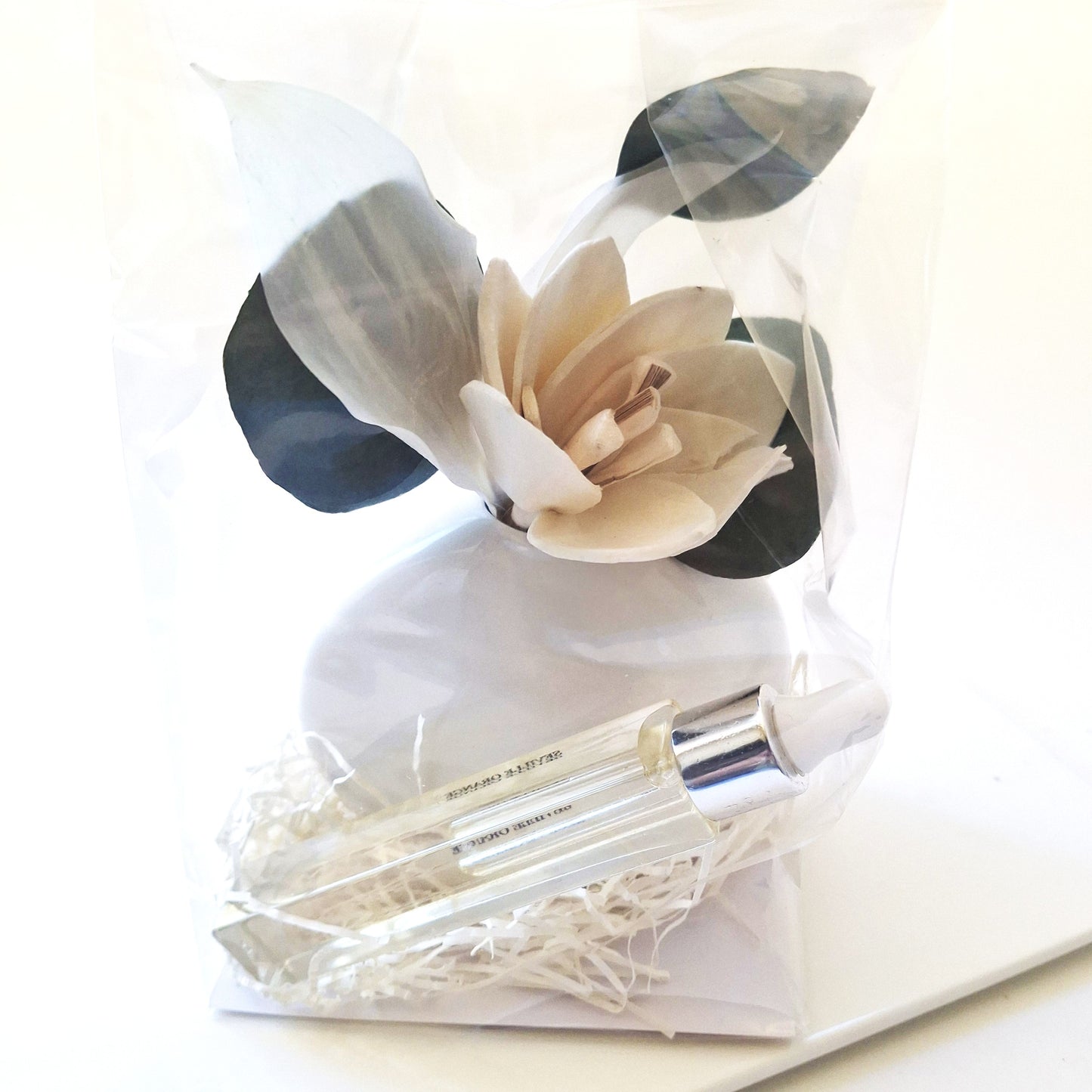 Fragrance Flower Gift with Vase and Fragrance Oil